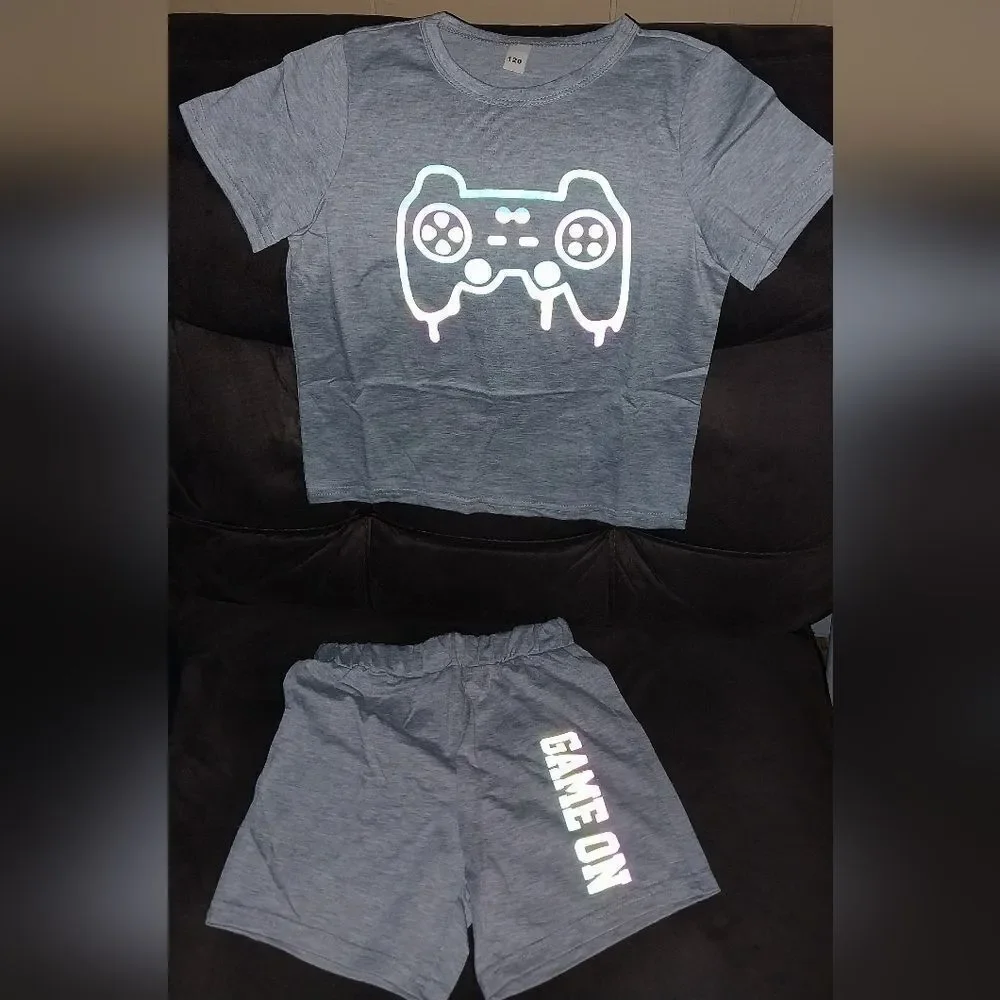 Retro Boys printed two-piece short set sz 5-6Y